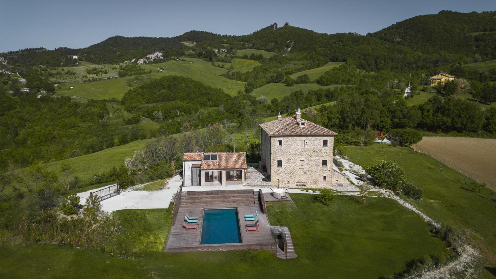Palazzo Serre - Natura & Piscina San Leo Exterior photo